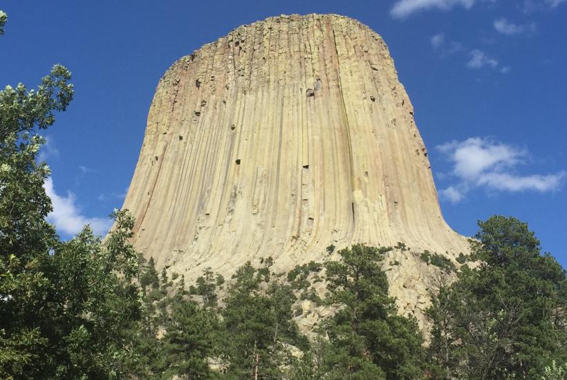 Девилс-Тауэр (Башня дьявола)