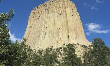 Высота горы Девилс-Тауэр достигает 386 метров — NPS