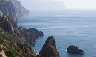 Древнегреческие мифы о пляже: от страха смертоносных бурь до поисков сокровищ