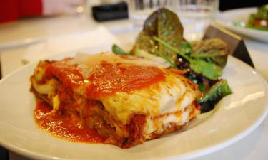 Когда одно блюдо объединяет эпохи и вкусы: четыре версии лазаньи для любого настроения