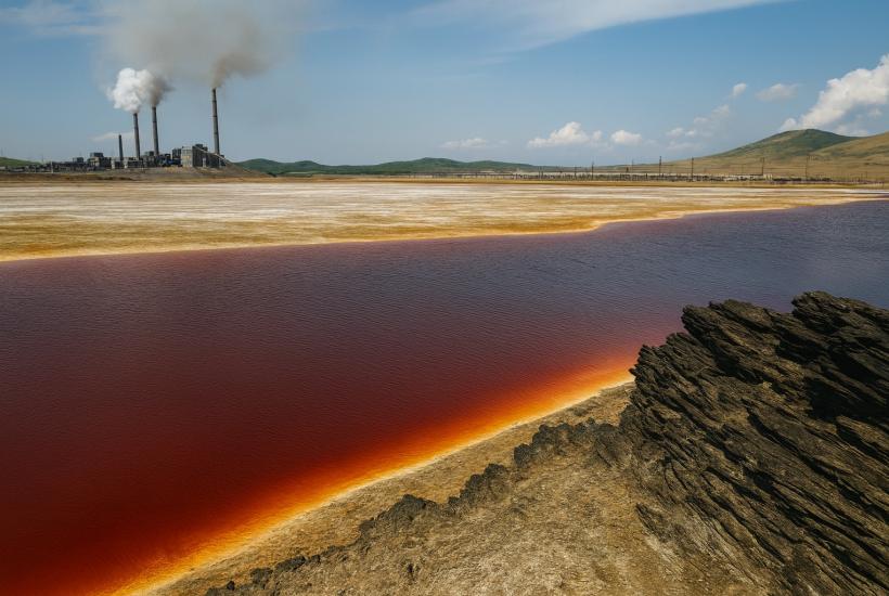 Промышленное озеро