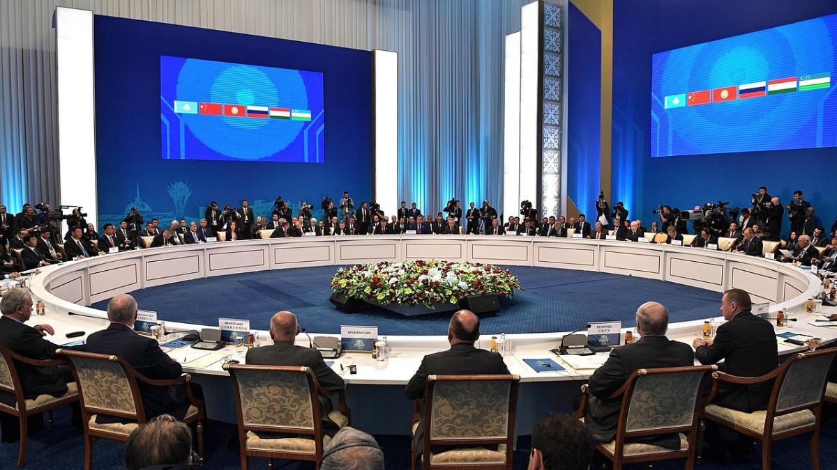 Три державы за руки: сигнал, который услышали далеко за пределами Азии