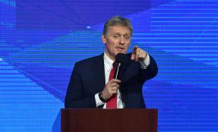 Песков отреагировал на сообщения о выявлении омикрон-штамма COVID-19 в РФ