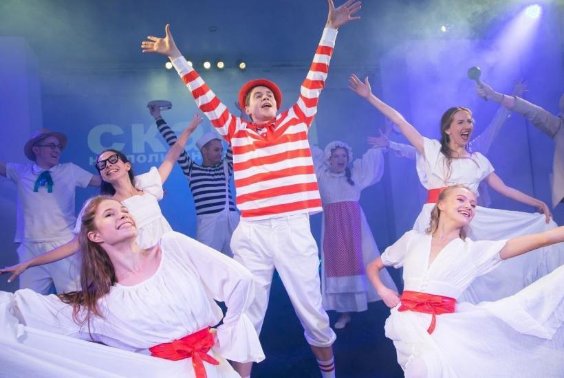 Сцена из шоу Театра МОСТ