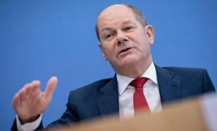 В ФРГ раскритиковали канцлера Шольца за перелёт из Японии через Северный полюс