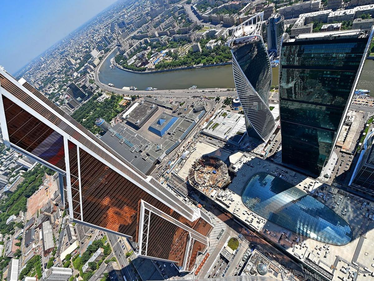 Мосбиржа меняет старые стены на небоскрёбы: сумма сделки тянет на бюджет небольшого города