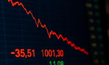 Рынок под давлением: как рубль, налоги и ставка тормозят рост акций