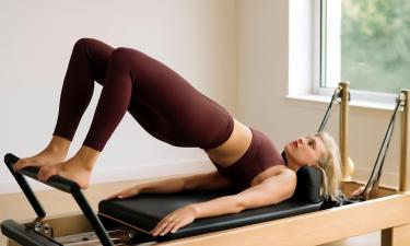 Пилатес укрепляет равновесие у женщин старше 60 лет — Healthline