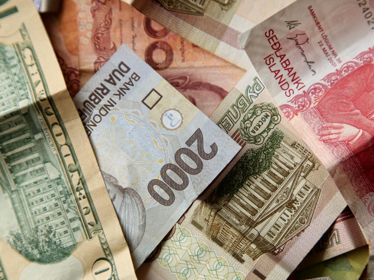 Сингапурский доллар становится стабильнее швейцарского франка BofA Securities