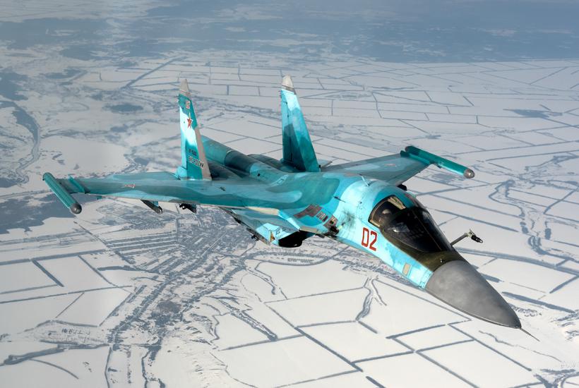 Дозаправка в воздухе Су-34 47-го смешанного авиационного полка во время лётно-тактических учений в Бутурлиновке