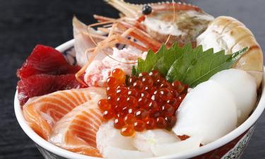 Рыбные деликатесы и фермерские продукты: в Южно-Сахалинске успешно прошла ярмарка в честь Дня рыбака