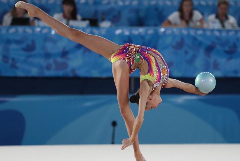 Не всем легко выступать полуголыми: гимнасткам разрешили носить шорты