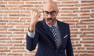 Бумажная эпоха уходит в небытие: чиновники Оренбуржья перестанут подавать ежегодные декларации