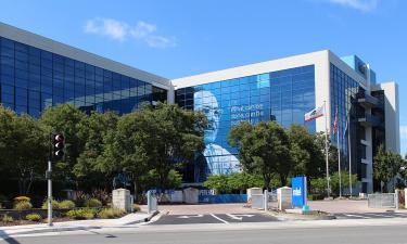 Трамп хочет купить долю в Intel: США готовятся к технологической революции