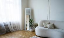 Комната маленькая, а ощущение — как в коробке: виноват один популярный интерьерный миф