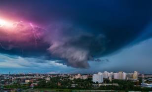 Ездить на электросамокате и электроскутере в грозу слишком опасно