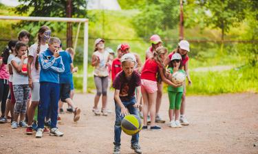 От 28 тысяч до 100: сколько реально стоит детский отдых в России