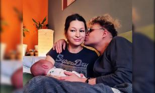 Шоумен Гоген Солнцев привёл к жене с грудным ребёнком сотрудников опеки