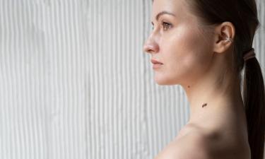 Одно нажатие — и здоровье под вопросом: новомодный гаджет для удаления родинок несёт скрытую угрозу