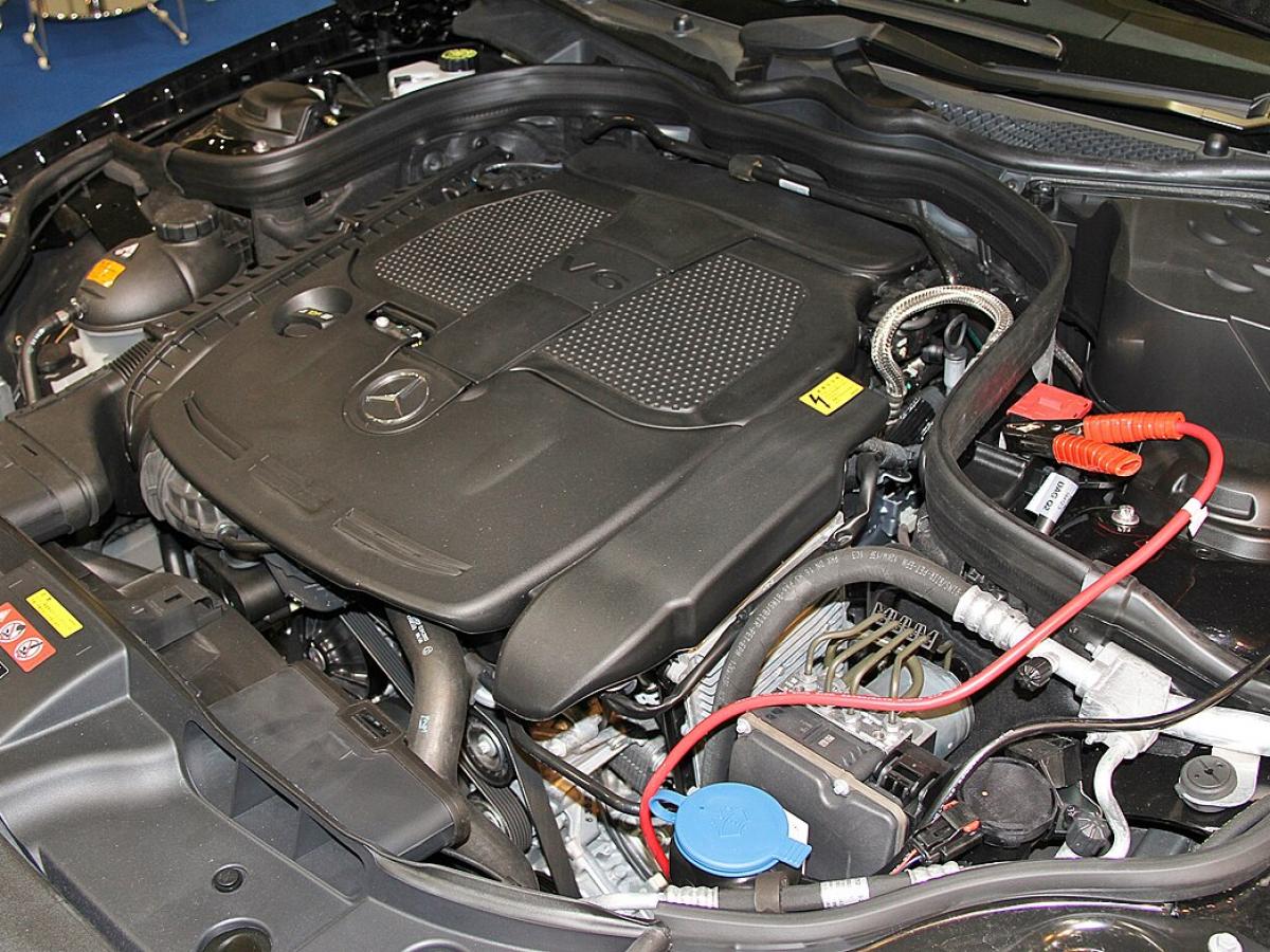 Автоэксперты: утечка масла приводит к поломке двигателя Mercedes M276 DE 35