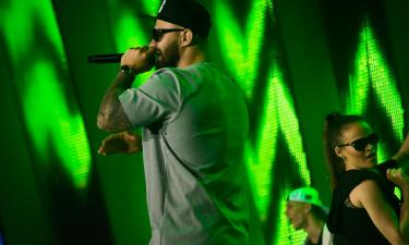 Джиган отметил годовщину свадьбы с Оксаной Самойловой