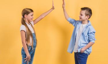 Резкое заявление жены Сталлоне о трансгендерных* детях Голливуда: что она думает об их воспитании