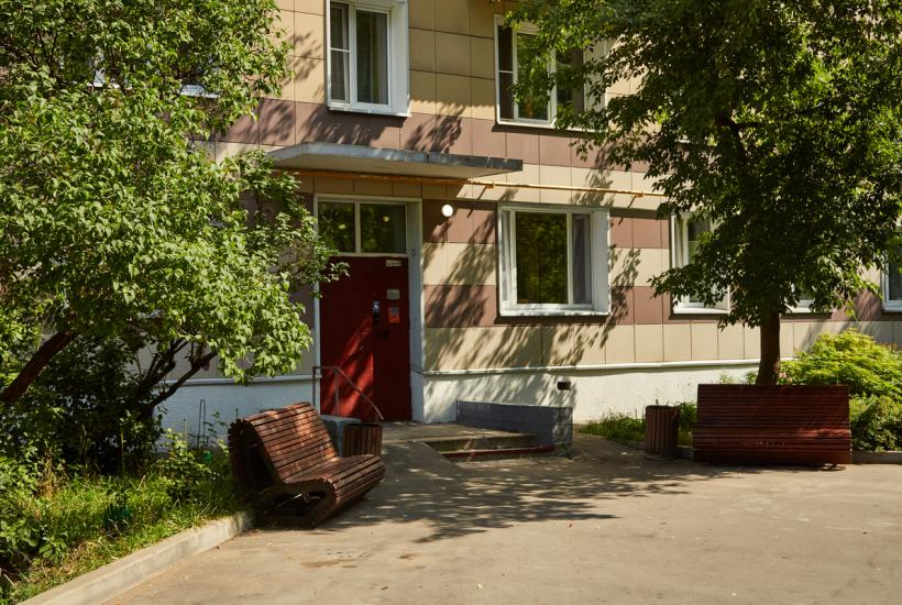 Подъезд в жилом доме Капотни Подъезд в жилом доме Капотни