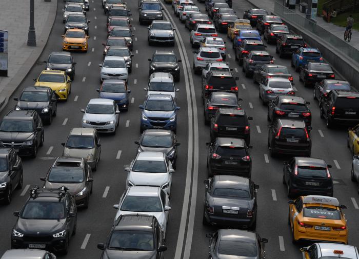 "Движения – ноль": Московское шоссе встало в гигантской пробке