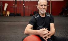 В 60 лет мышцы растут не от чуда, а от правила: простой микроплан для силы без травм и боли в суставах