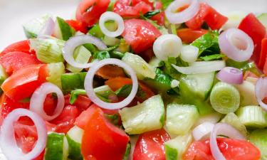 Огурцы и помидоры при совместном употреблении перегружают ЖКТ