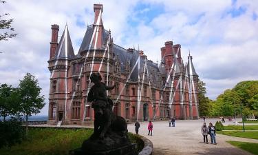 Замок Треварез оформил рождественский маршрут в школьной тематике