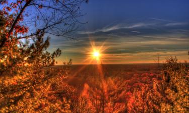 Деревня Садали на Сардинии известна водопадом Святого Валентина и нурагом Accodulazzo