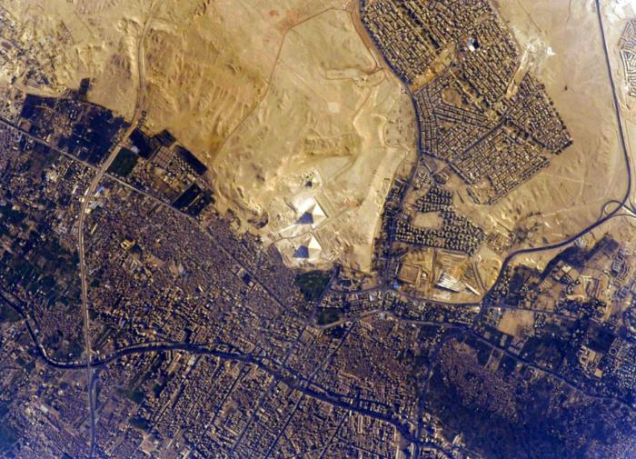 Найдено расстояние, с которого инопланетяне могут увидеть пирамиды Египта