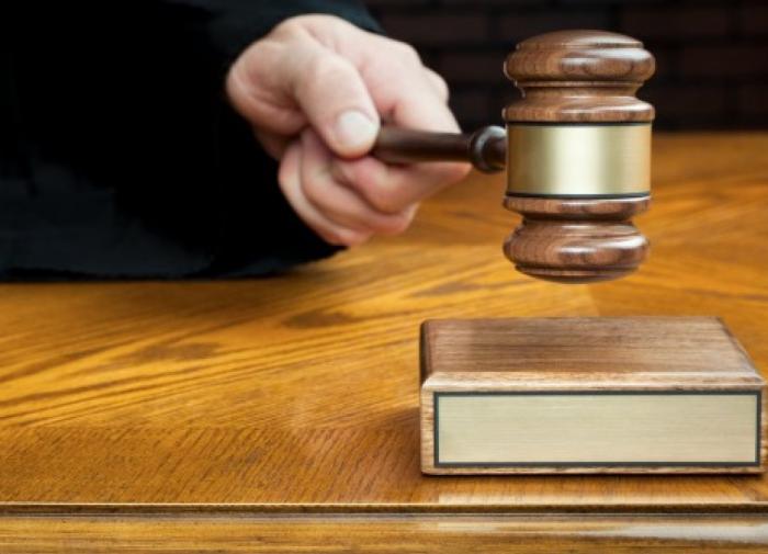 У Фемиды заклинило чашу весов, а карательный меч работает безотказно!