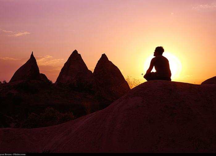 Школы США внедряют йогу и медитацию для борьбы со стрессом у учащихся