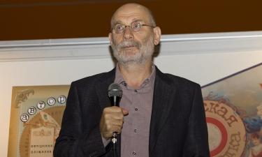 Эмигрантский триумвират: почему Акунин* хвалит лондонскую Чайку Молочникова с Бурковским в главной роли