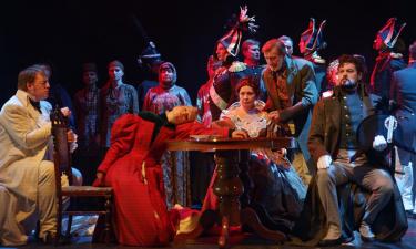 В театре Модерн покажут "Войну и мир" с участием хора Свешникова