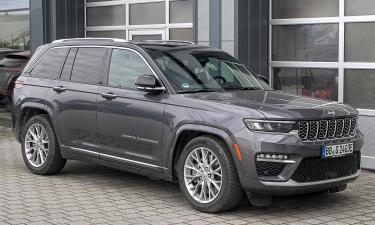 Мощность Jeep Grand Cherokee выросла до 324 л.с. сообщил Stellantis