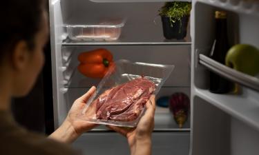 Почему остатки еды в холодильнике иногда приобретают странный вкус