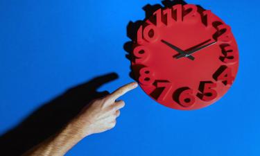 Как Вселенная начала с низкой энтропией: новая теория времени