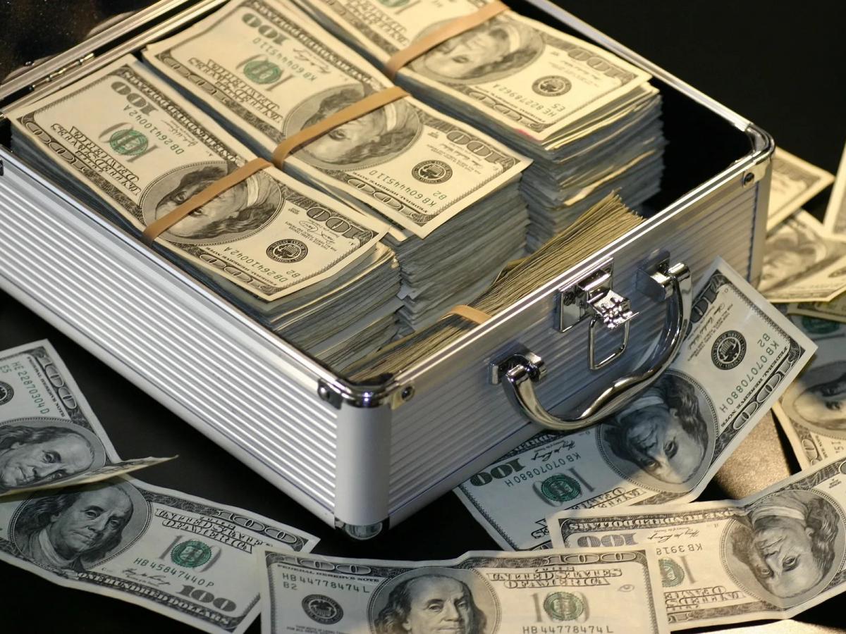 Продажа валюты: для экспортёров наступает час X