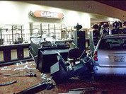 Пенсионер на "Понтиаке" въехал в казино и задавил двух человек