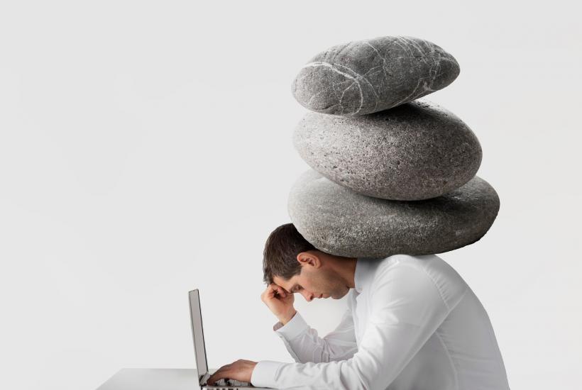 Нагрузка на шею возрастает в 4–5 раз при длительном наклоне головы