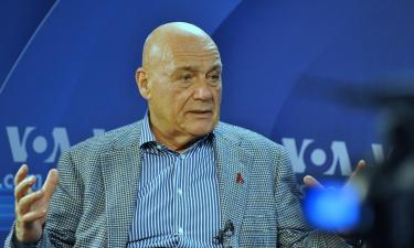 Комик Белый* обвинил Познера в лицемерии из-за молчания после начала СВО