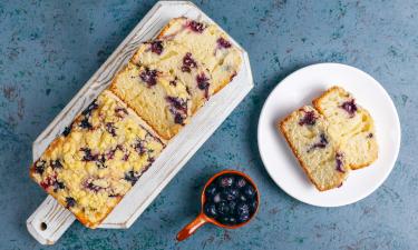 Творожный кекс с черносливом: секрет нежной выпечки раскрыт — пальчики оближешь