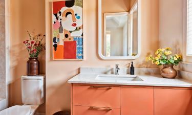 Просрочка и сломанные предметы ухудшает гигиену и порядок в ванной — организаторы