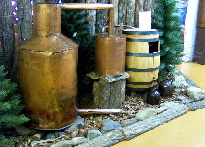 Адвокат Карабанов назвал случаи, когда самогонщика могут признать преступником