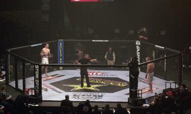 Известного комментатора UFC наказали после слов о России
