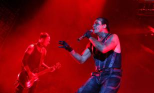 На митинге против группы Rammstein собралось около 500 человек