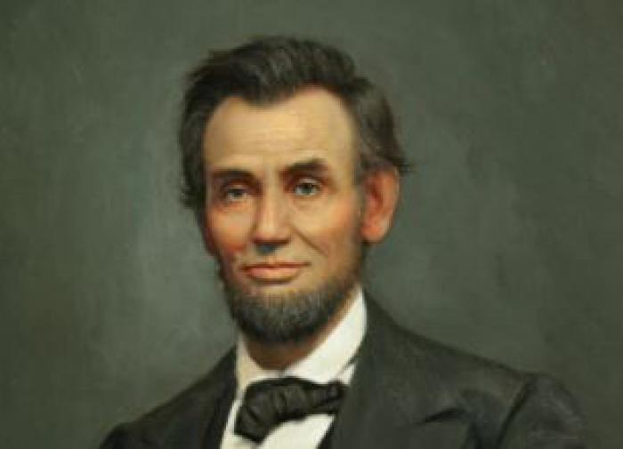 Псаки списала странные звуки в Белом доме на присутствие духа Линкольна